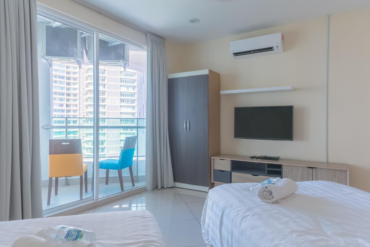 Mansion One Service Apartment George Town Exteriör bild