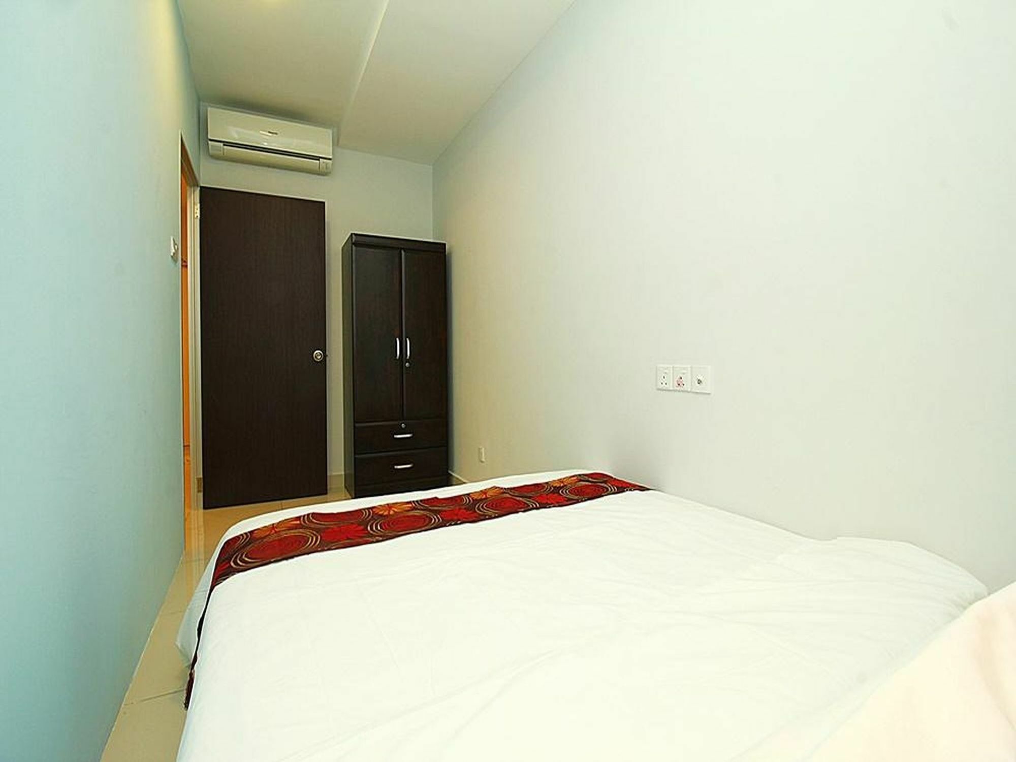 Mansion One Service Apartment George Town Exteriör bild