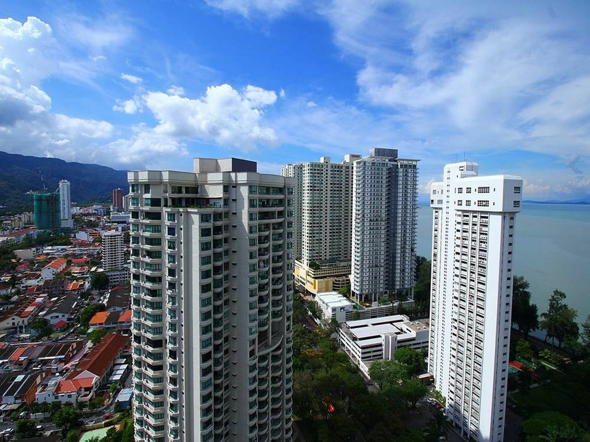 Mansion One Service Apartment George Town Exteriör bild