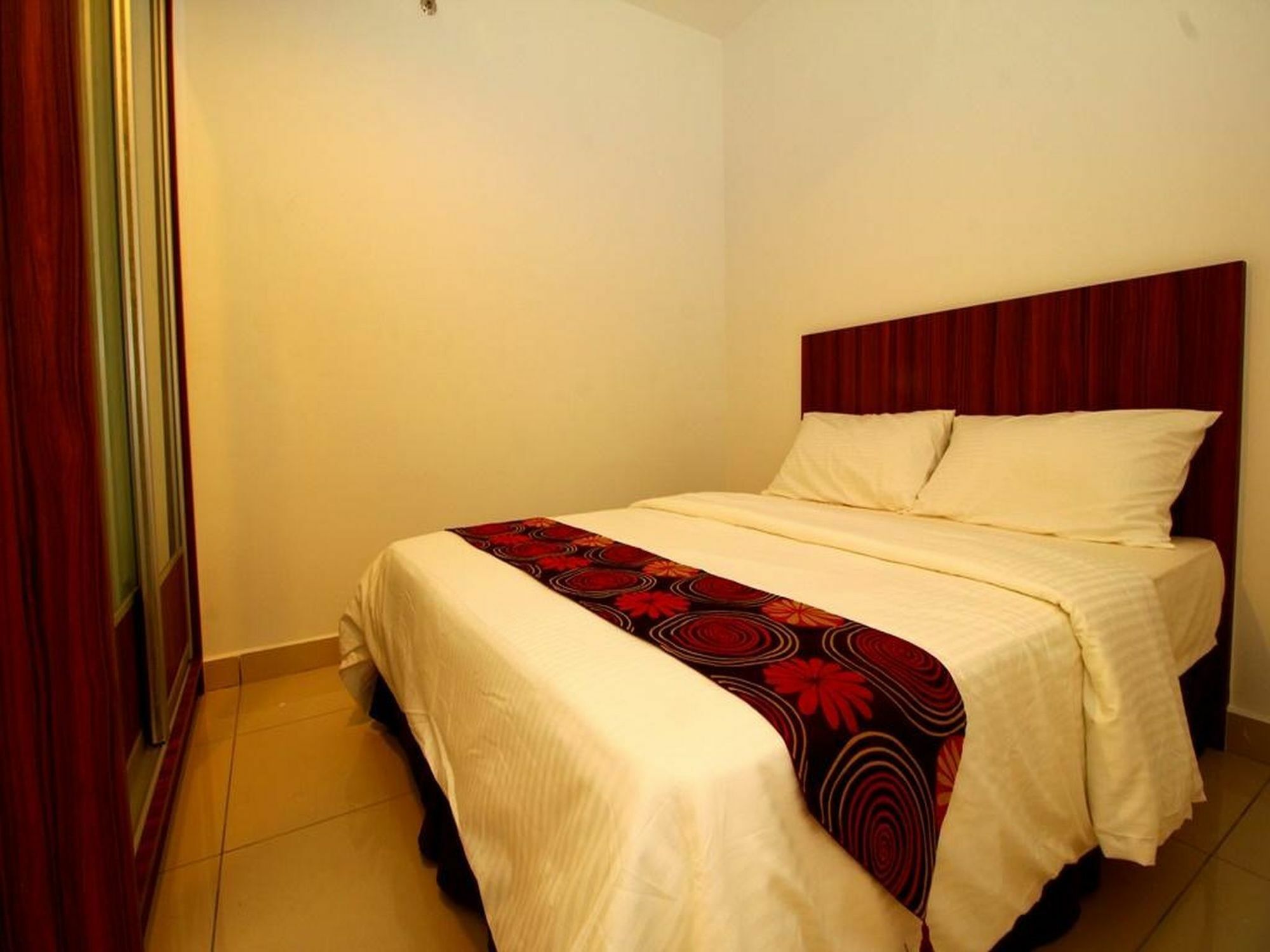 Mansion One Service Apartment George Town Exteriör bild