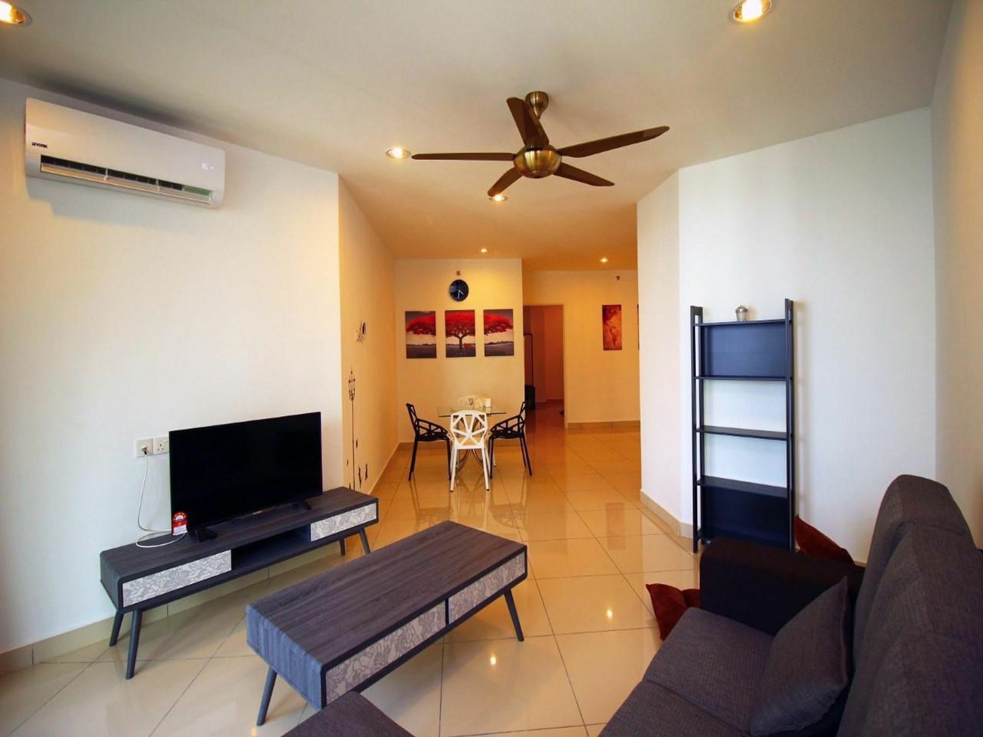 Mansion One Service Apartment George Town Exteriör bild